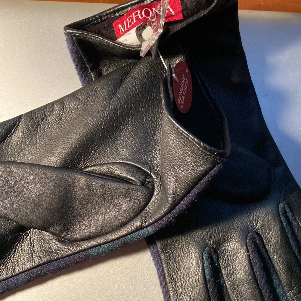 Merona Touch Screen Compatible Woven Blue Green Plaid Sheepskin Leather Gloves.